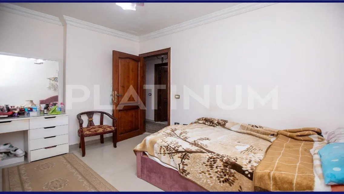 شقة سكنية فاخرة بإطلالة مميزة بسعر مغري