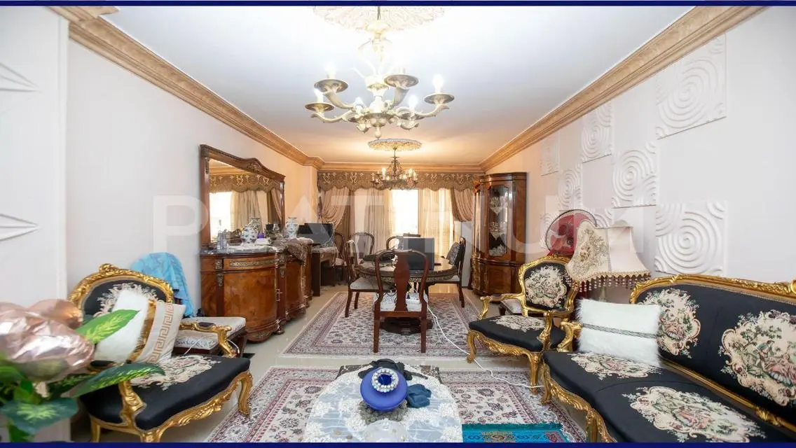 شقة سكنية فاخرة بإطلالة مميزة بسعر مغري