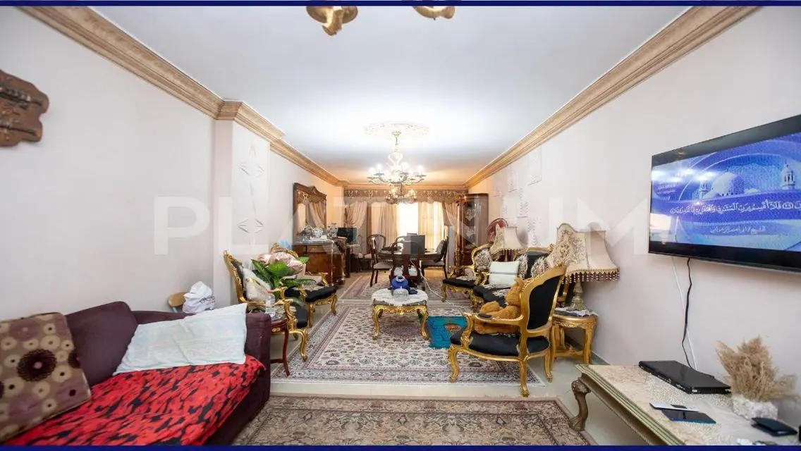 شقة سكنية فاخرة بإطلالة مميزة بسعر مغري