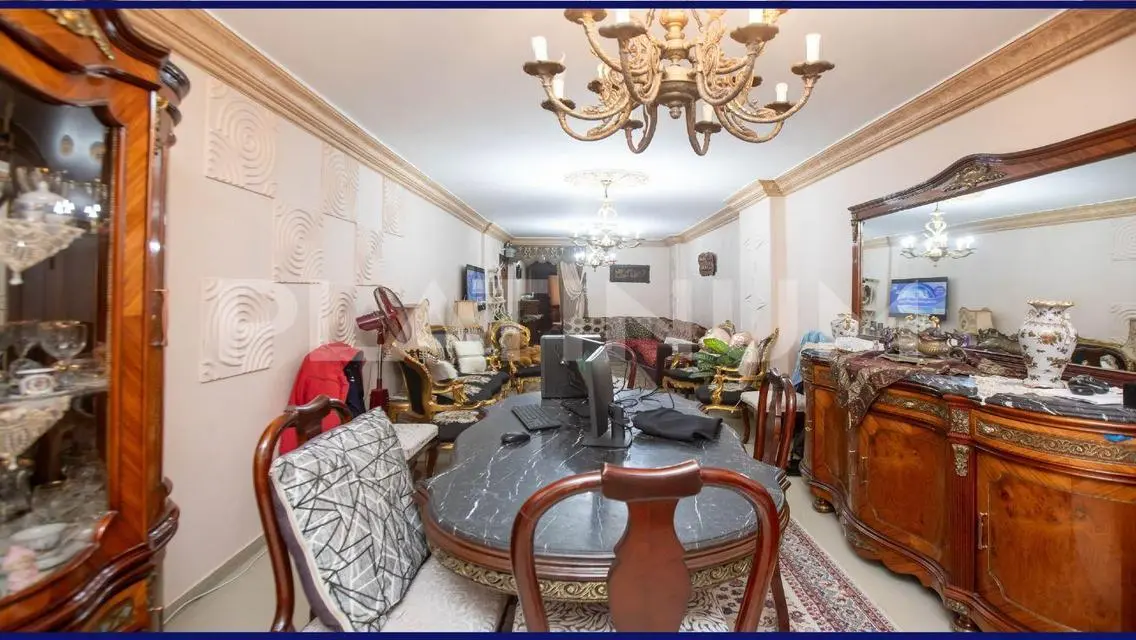 شقة سكنية فاخرة بإطلالة مميزة بسعر مغري