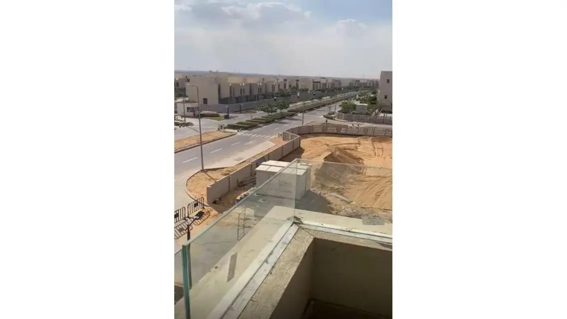 Luxury 3-Bedroom Apartment with Balcony and Shared Amenities
