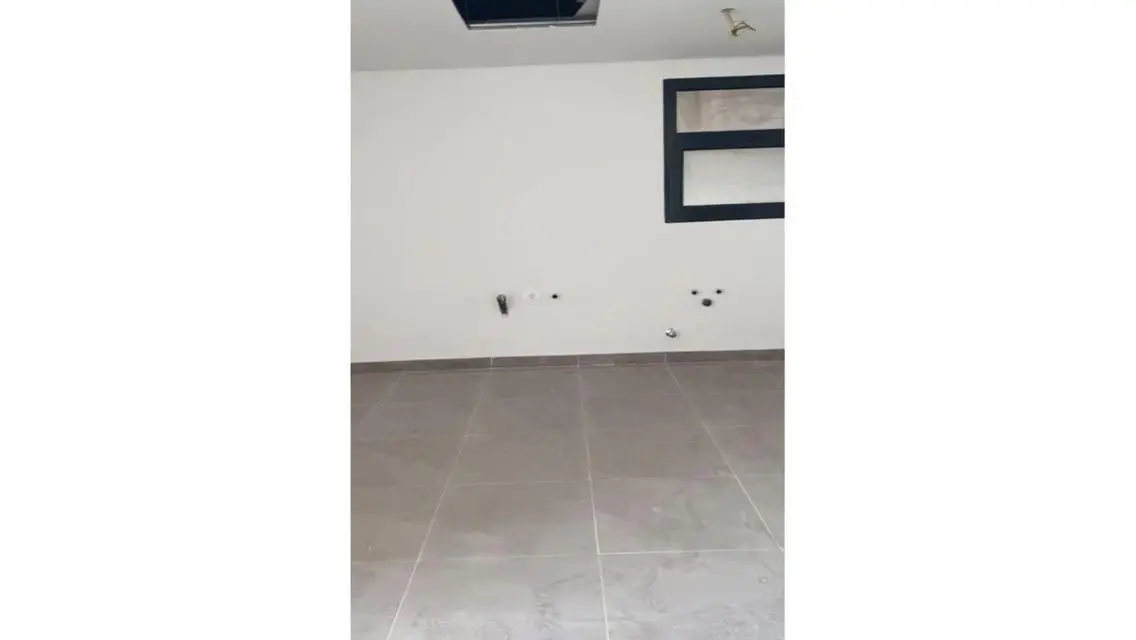 Luxury 3-Bedroom Apartment with Balcony and Shared Amenities