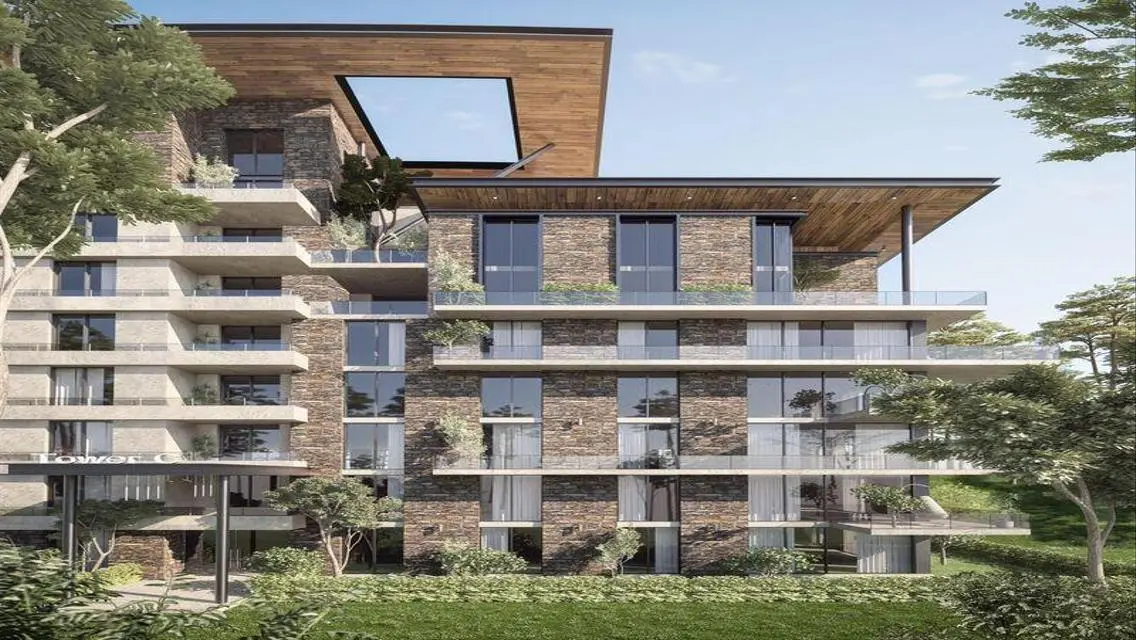 Luxurious Apartment with Stunning Lake and Landmark Views