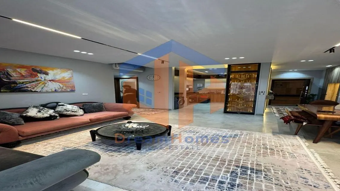 Luxurious Apartment with Spacious Living for Sale