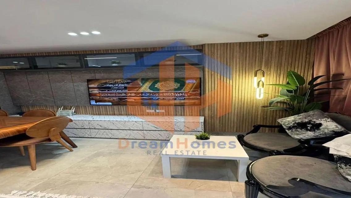 Luxurious Apartment with Spacious Living for Sale