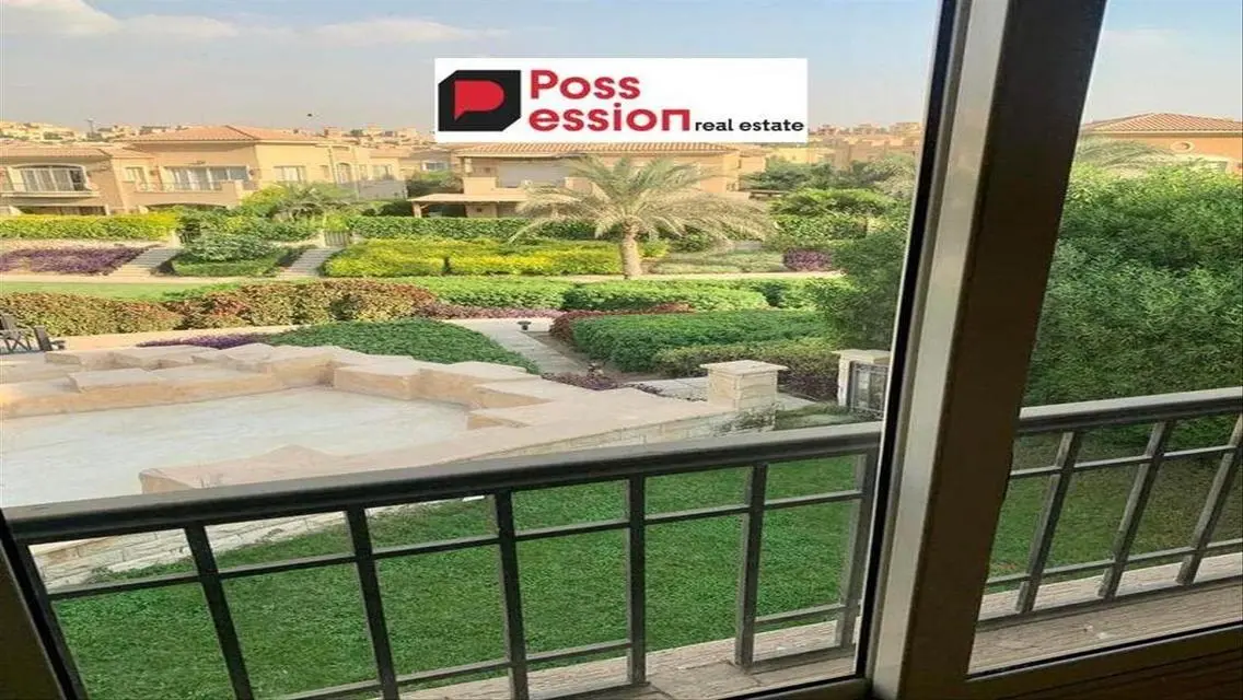 Luxury Villa with Scenic Views in the Golf Area