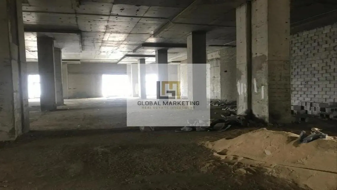 شقة فاخرة بمساحة 6400 متر - 5 غرف نوم