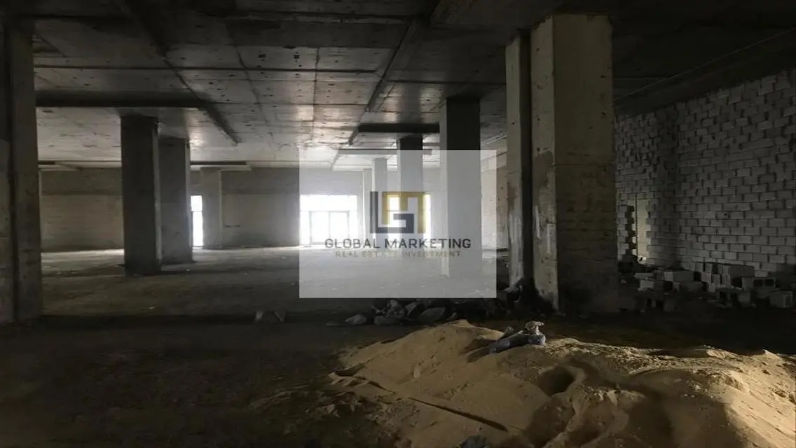 شقة فاخرة بمساحة 6400 متر - 5 غرف نوم