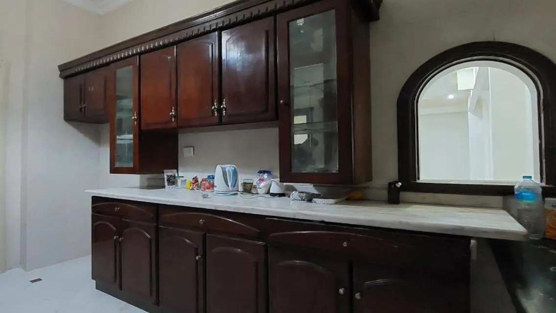 Luxury and Spacious Apartment in Prime Location - 350 sqm