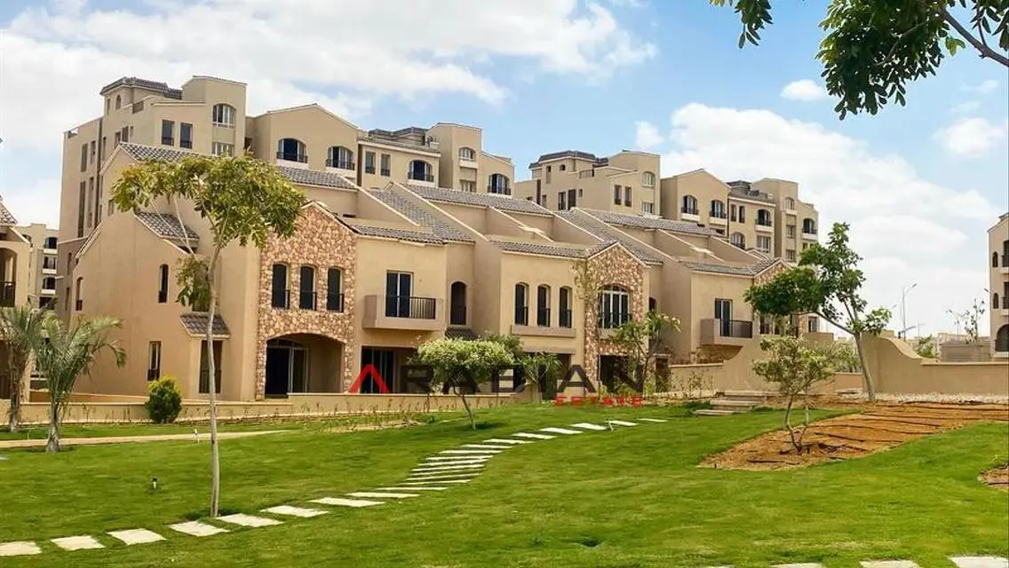 Luxury Apartment with Stunning Lake View