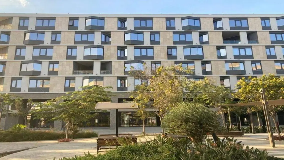 Office for Sale - 140 Square Meters in Prime Location