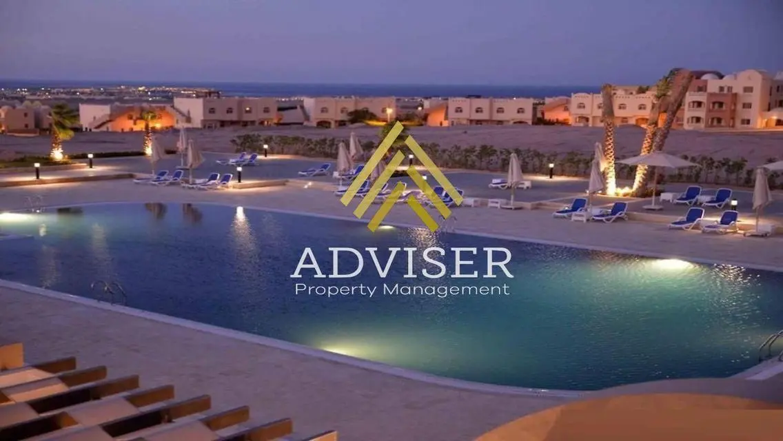 Luxury Apartment with Pool and Lake View