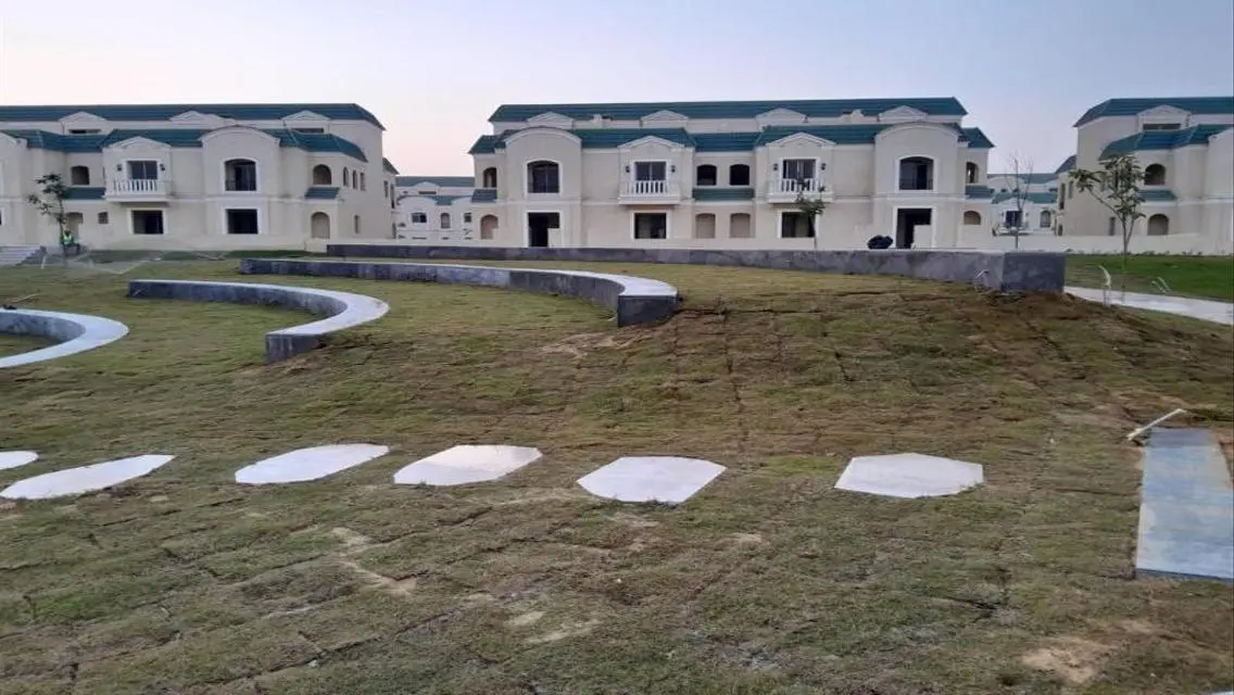 Luxury 3-Bedroom Apartment with Private Garden and Balcony