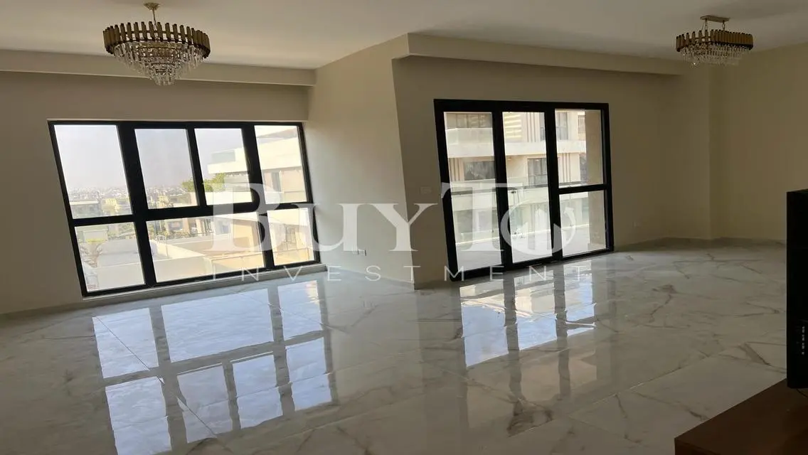 فيلا فاخرة مطلة على بحيرات للإيجار