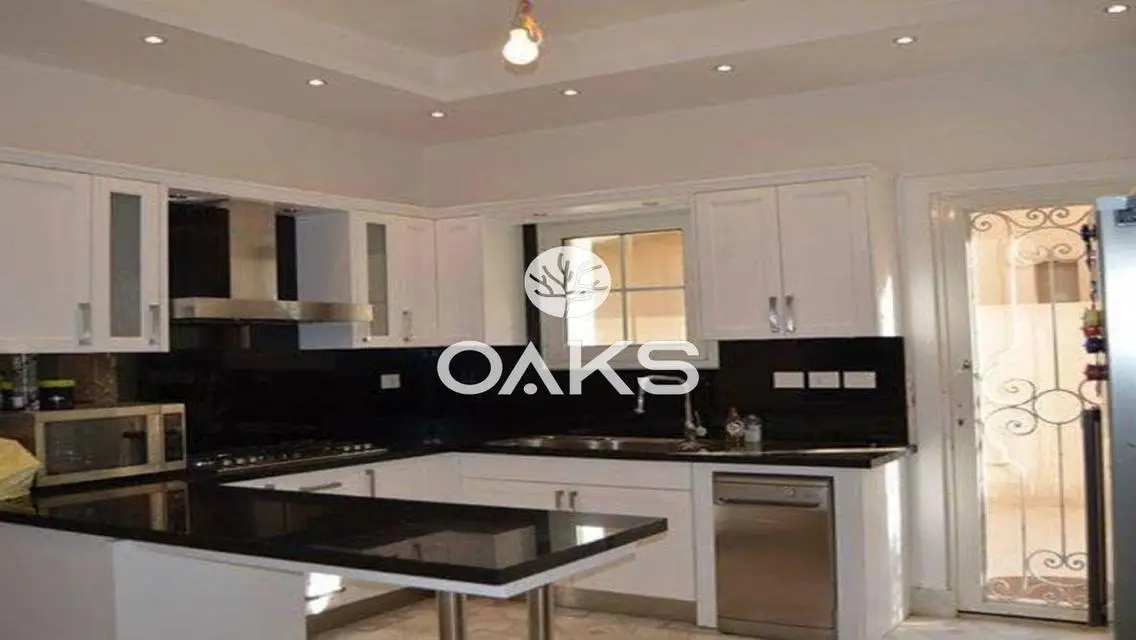Luxury Apartment in Parkway Residence - Ryze Hyde Park