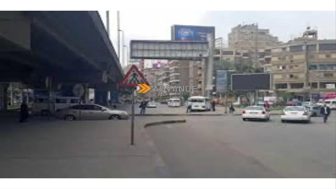 فيلا فاخرة للبيع في موقع متميز