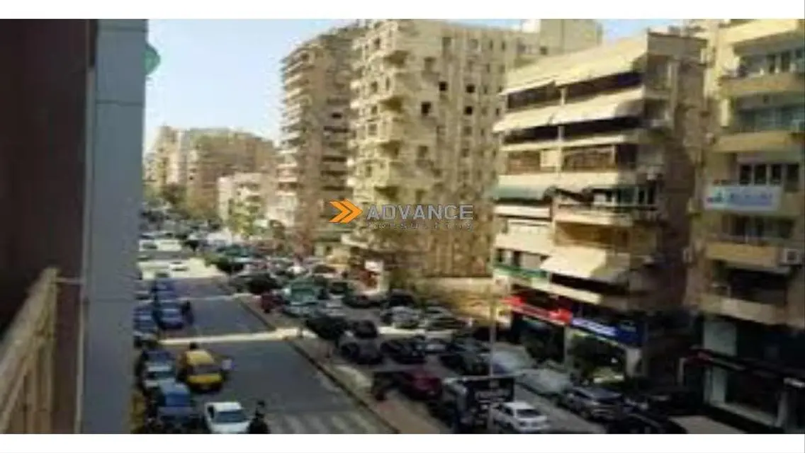 فيلا فاخرة للبيع في موقع متميز