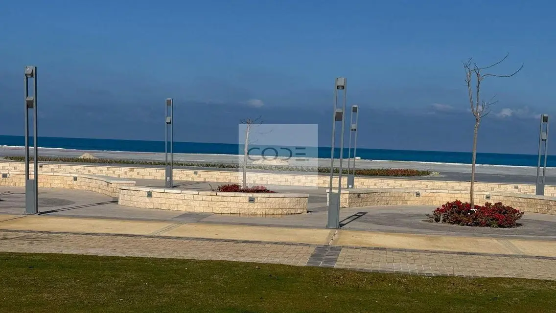 شقة فاخرة تطل على بحيرات ومعالم رئيسية في North Edge