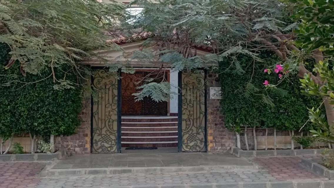 Luxurious Villa for Sale - 760m² in the Heart of the City