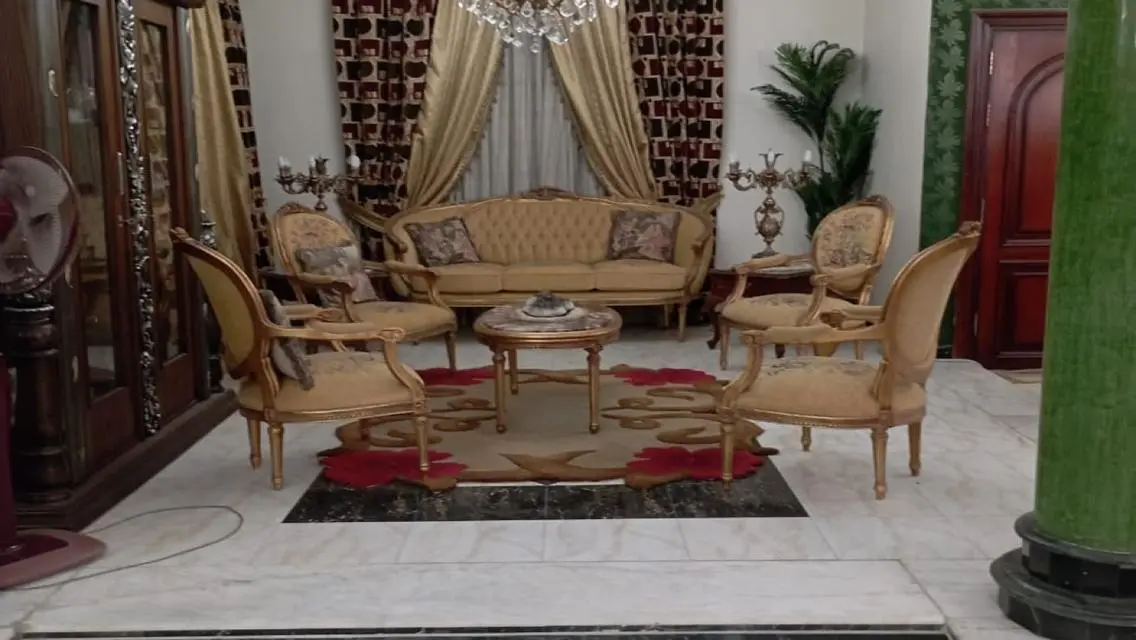 Luxurious Villa for Sale - 760m² in the Heart of the City