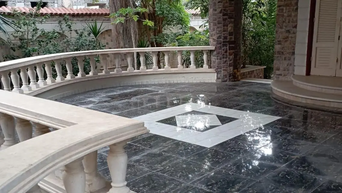 Luxurious Villa for Sale - 760m² in the Heart of the City