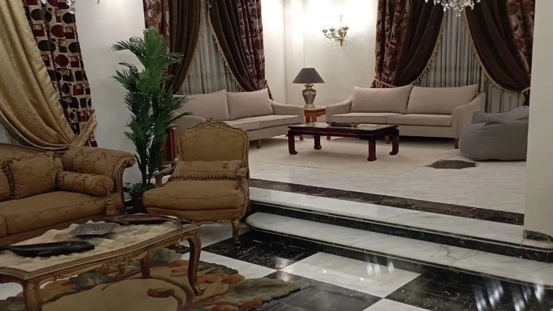 Luxurious Villa for Sale - 760m² in the Heart of the City