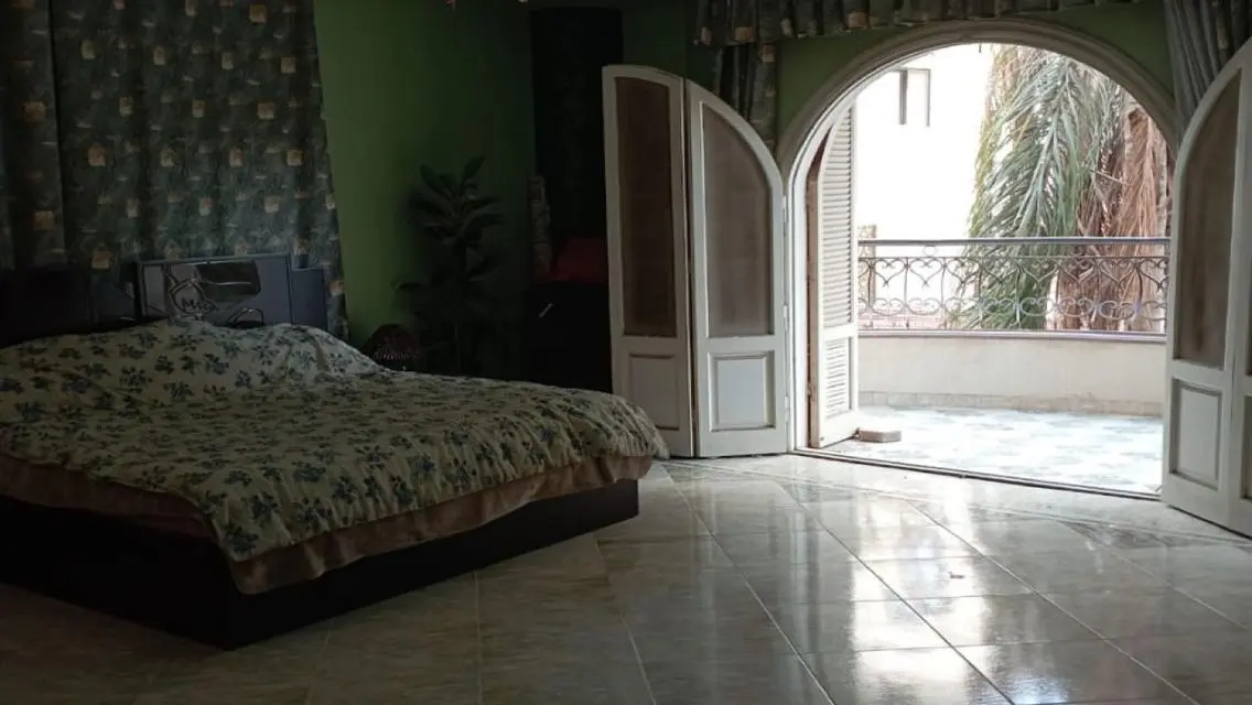 Luxurious Villa for Sale - 760m² in the Heart of the City