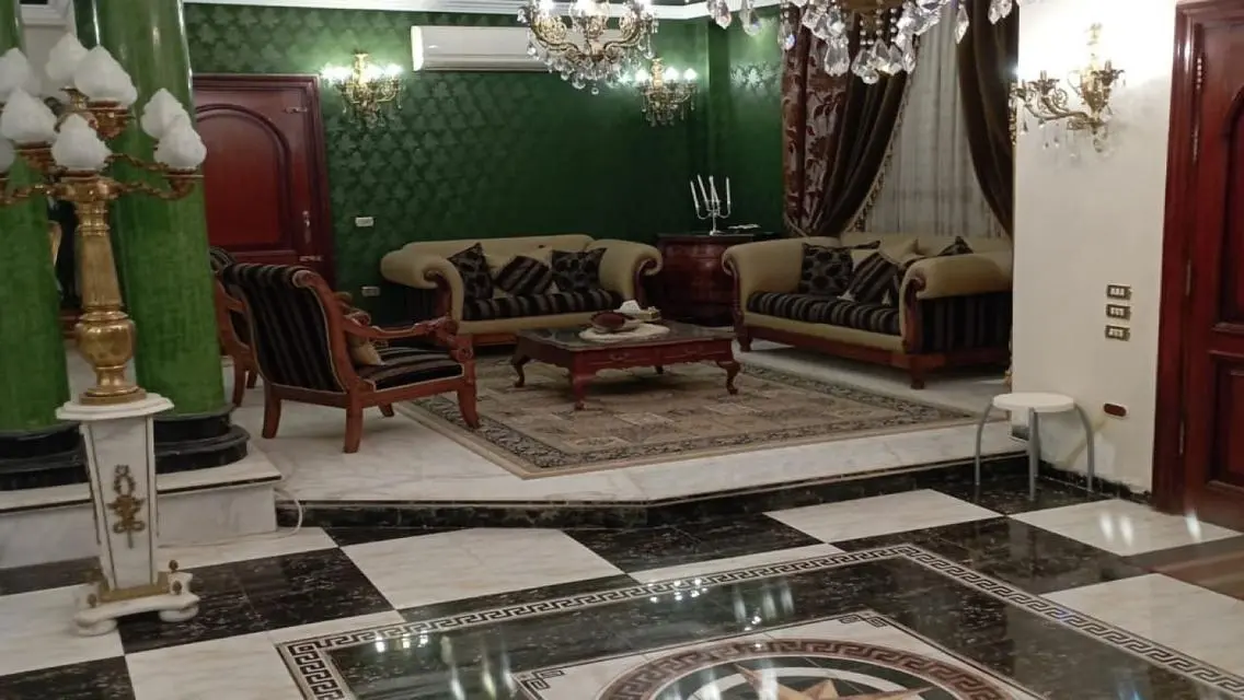 Luxurious Villa for Sale - 760m² in the Heart of the City