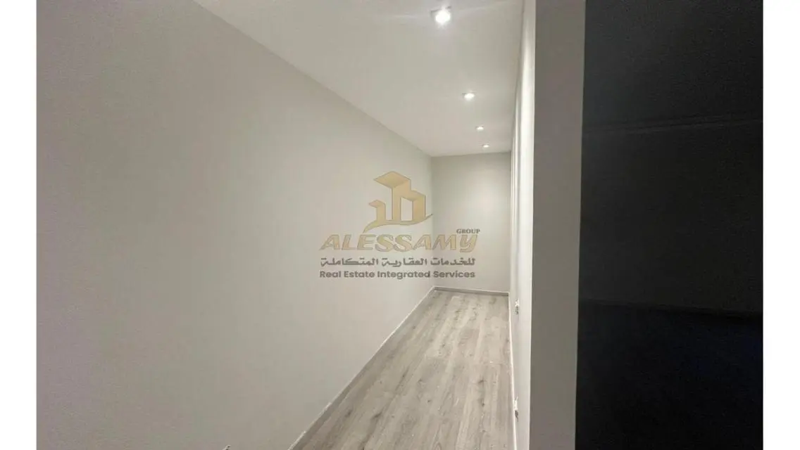 Luxury Apartment in B11 with Balcony