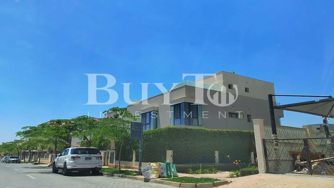 Luxury Villa for Sale with Private Garden and Maid Room