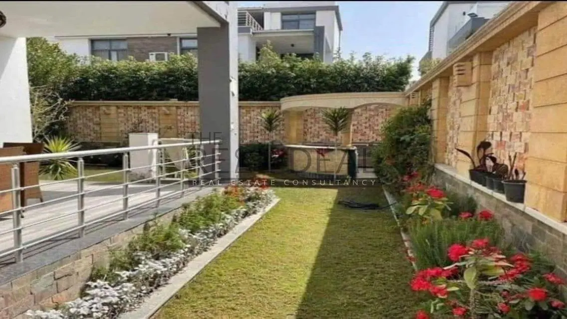 Luxury Villa for Sale in Sarai Compound