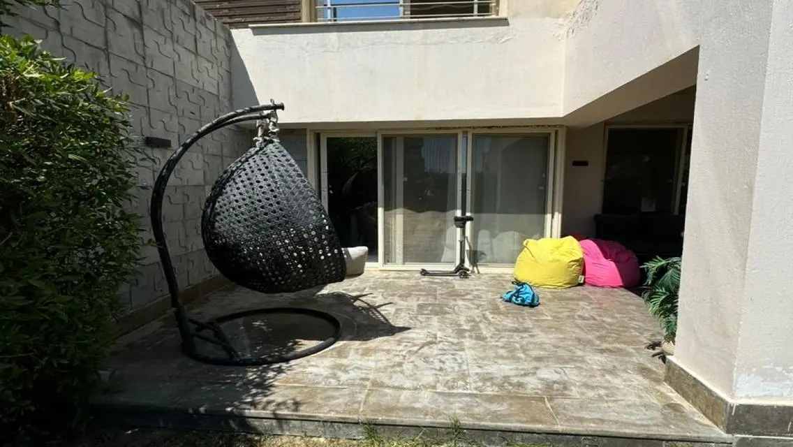 شقة فاخرة بمساحة مذهلة مع شرفة