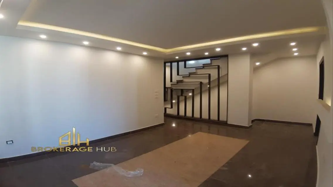 Stunning Villa for Sale at 60000 EGP