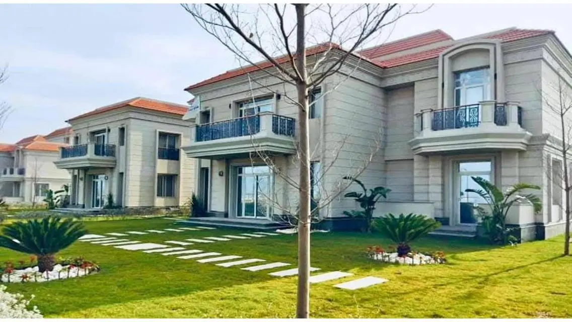 Luxurious Villa for Sale with Private Pool and Garden
