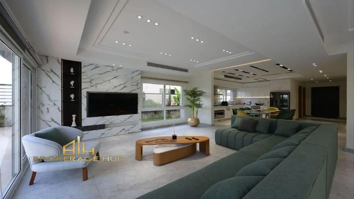 Luxury Villa 600 sqm with Private Heated Pool for Daily or Monthly Rental