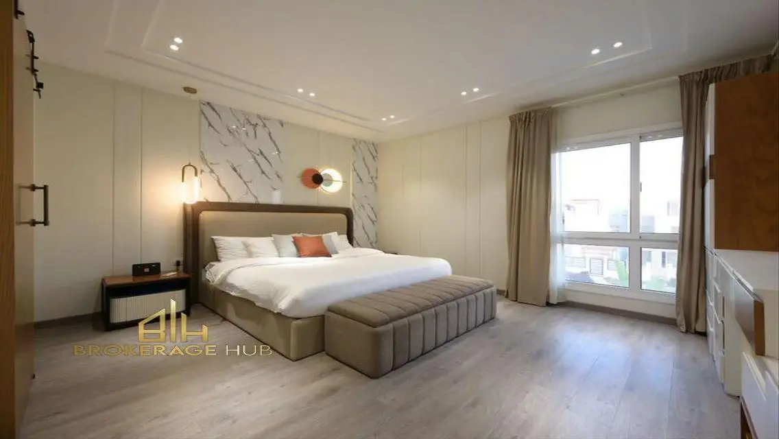 Luxury Villa 600 sqm with Private Heated Pool for Daily or Monthly Rental