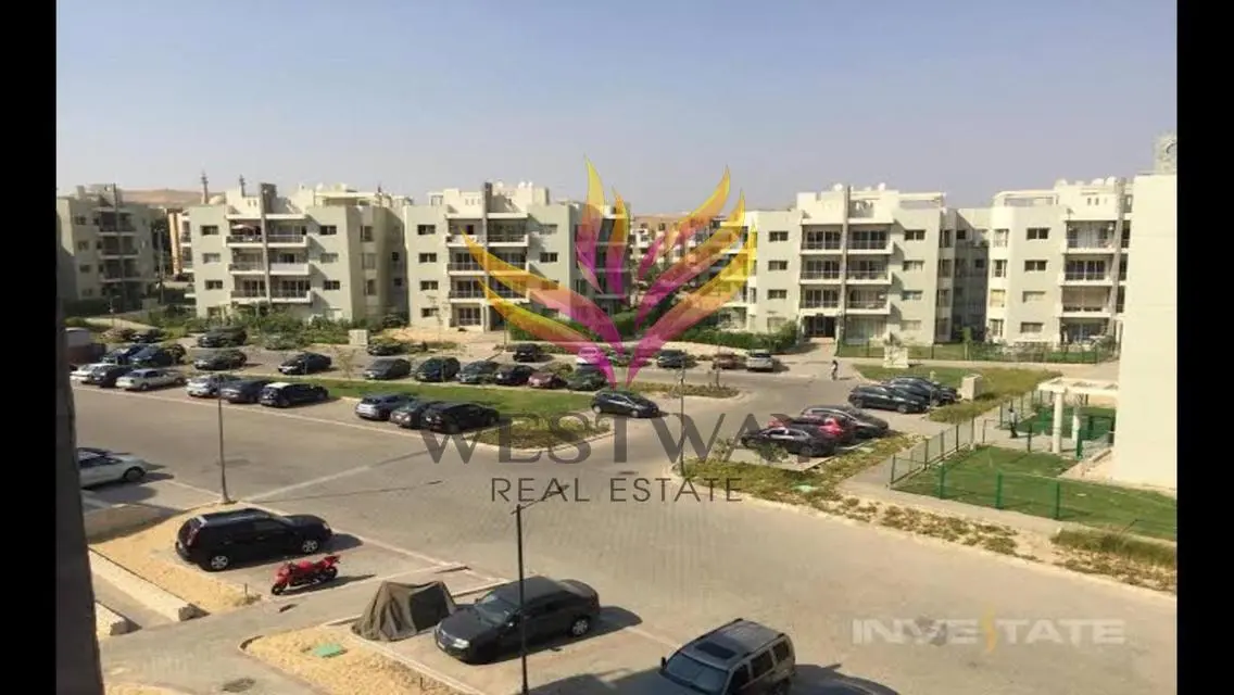 شقة فاخرة بمساحة 137 متر مع شرفة وحديقة خاصة