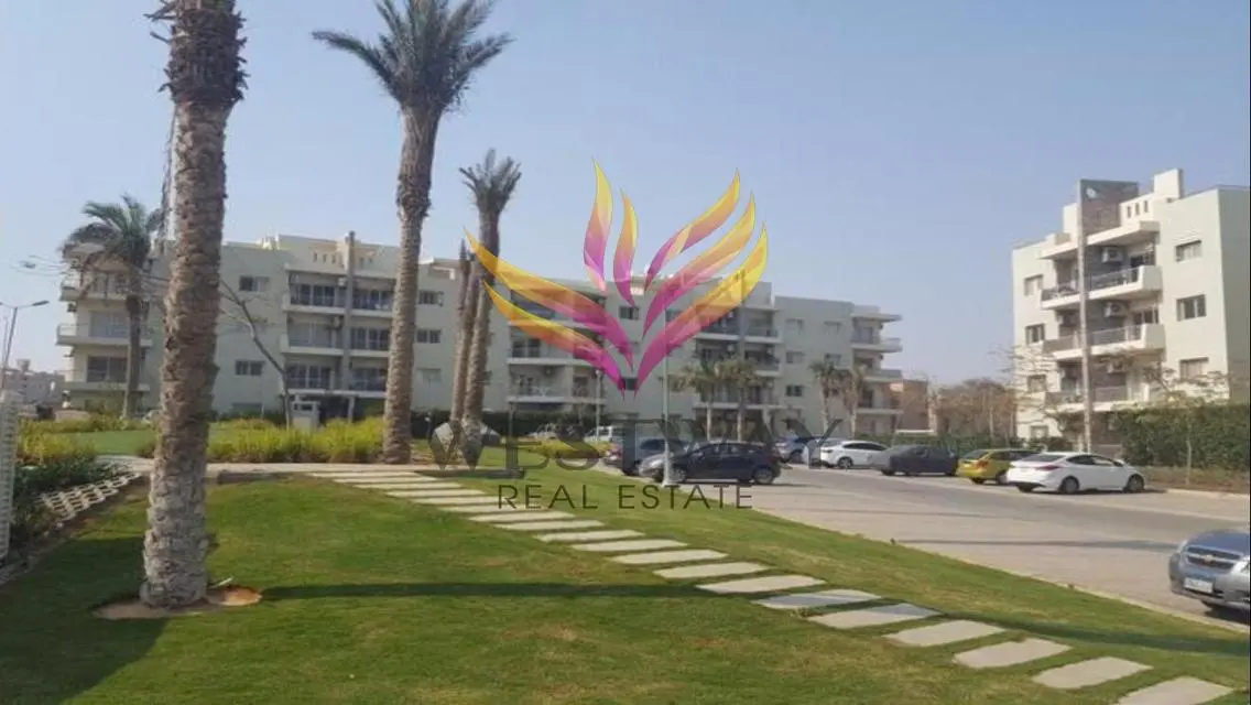 شقة فاخرة بمساحة 137 متر مع شرفة وحديقة خاصة