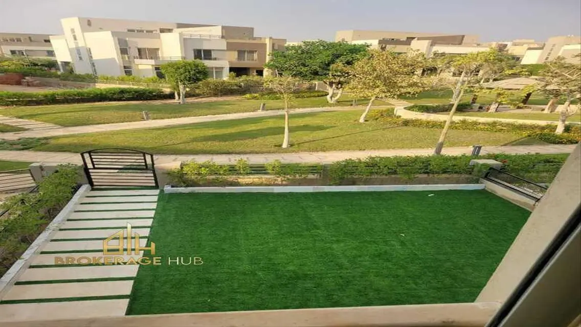 شقة فاخرة بأرضية أولى في كمبوند ذا سكوير