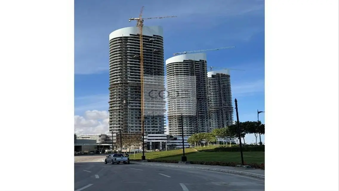 Luxury Villa for Sale in an Upscale Neighborhood