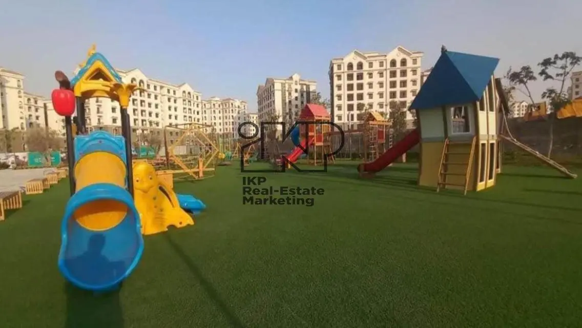 فيلا فاخرة مع حديقة خاصة