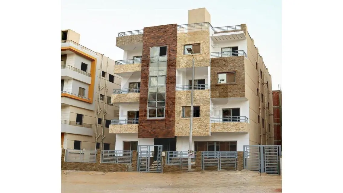 شقة رائعة بمساحة 275 متر للبيع