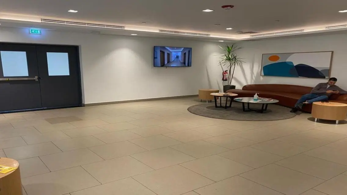 فندق بمساحة واسعة للبيع بسعر مغري
