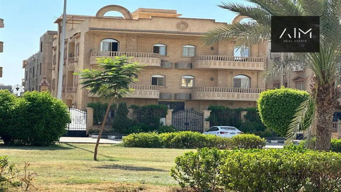 شقة فاخرة للبيع بمساحة 200 متر