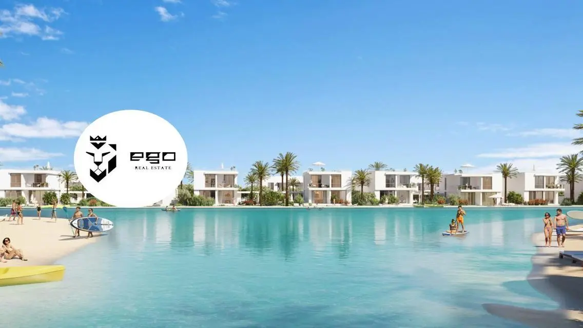 Luxury Villa with Spacious Area Overlooking Lakes