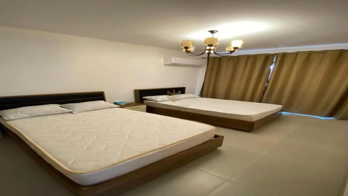 Luxury Apartment with Spacious Living