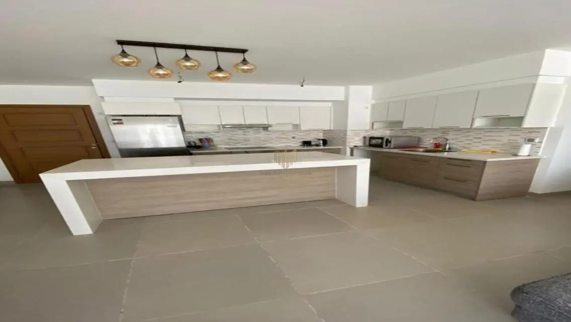 Luxury Apartment with Spacious Living