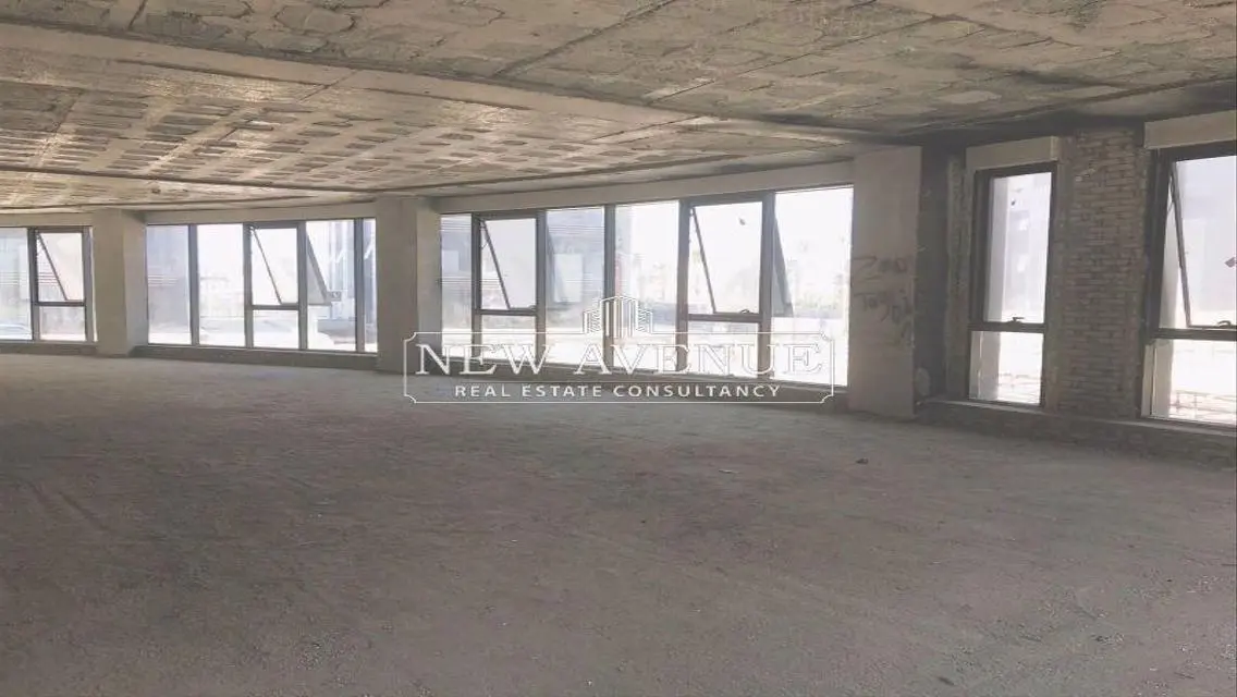 Spacious Apartment for Sale - 345 Meters with 3 Bedrooms