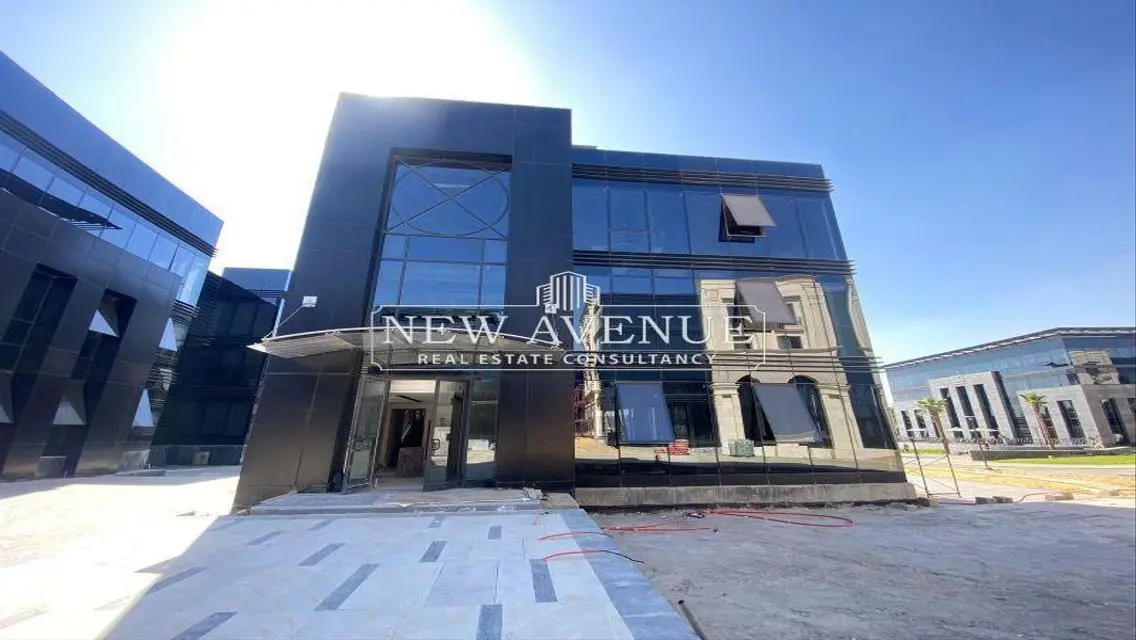 Spacious Apartment for Sale - 345 Meters with 3 Bedrooms
