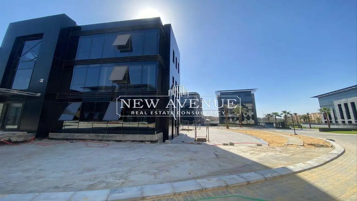 Spacious Apartment for Sale - 345 Meters with 3 Bedrooms